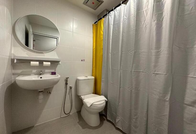 Люкс 2 Спальни, T+ Hotel Sungai Petani