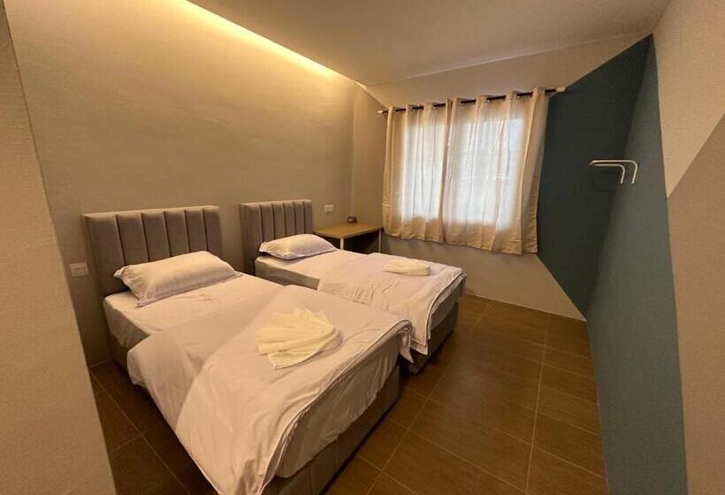 Люкс 2 Спальни, T+ Hotel Sungai Petani