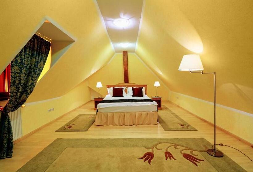 جناح, The Council