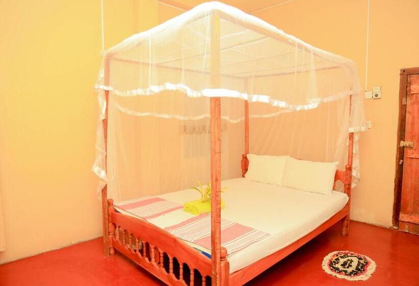 اتاق اکونومی, Natural Cabanas