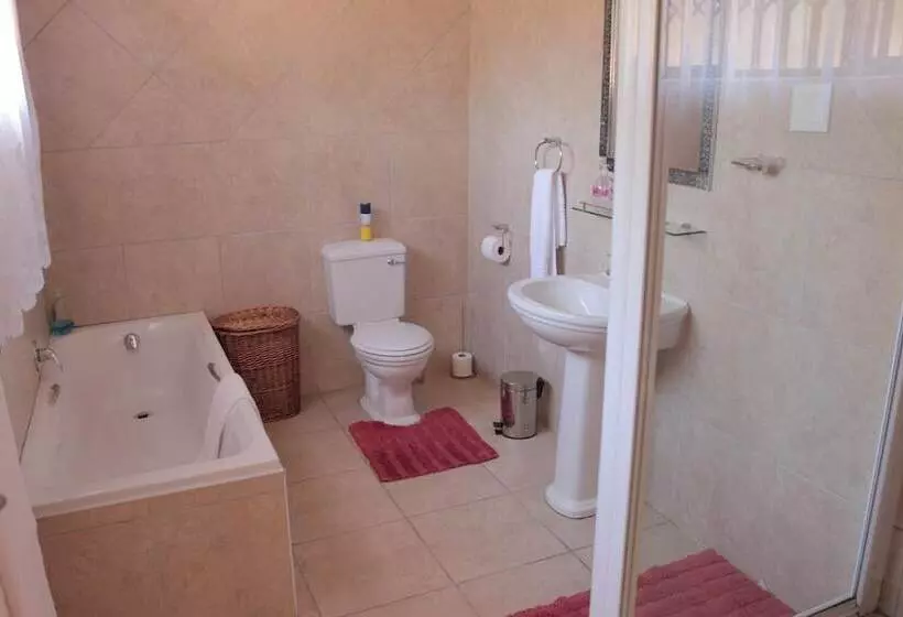 Standard-huone, Rose Petals Guest House