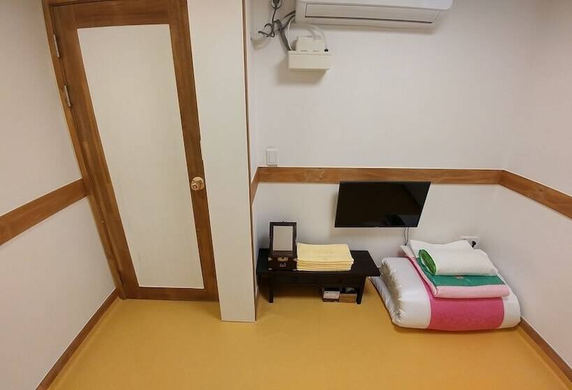 اتاق استاندارد, Sophia Hanok Guesthouse