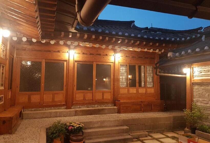اتاق استاندارد یک نفره, Sophia Hanok Guesthouse
