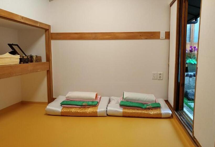 اتاق استاندارد, Sophia Hanok Guesthouse