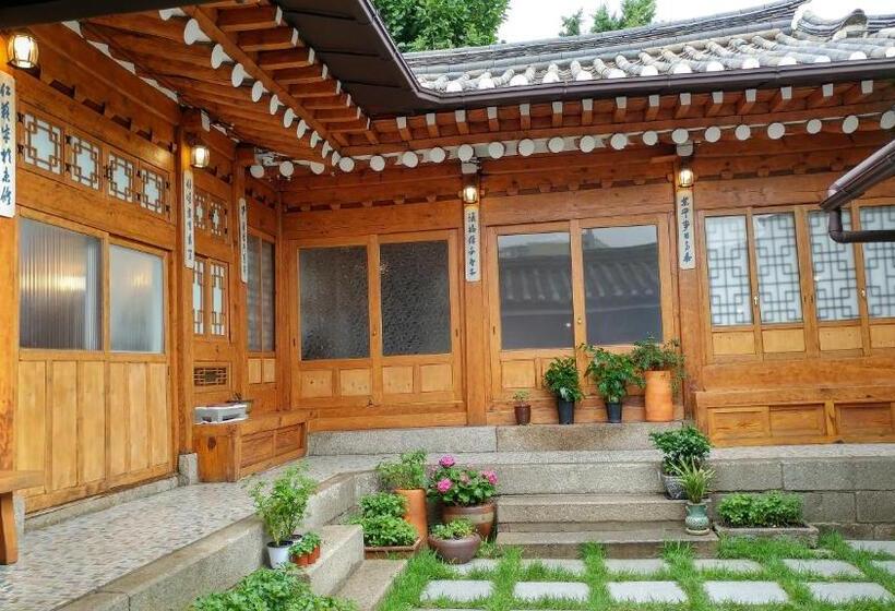 スタンダードトリプルルーム, Sophia Hanok Guesthouse
