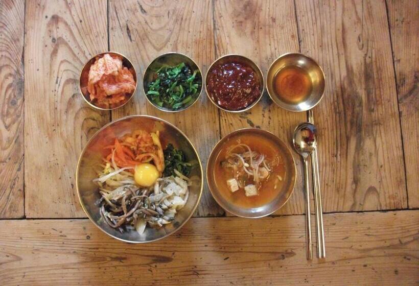 スタンダード4人部屋, Sophia Hanok Guesthouse