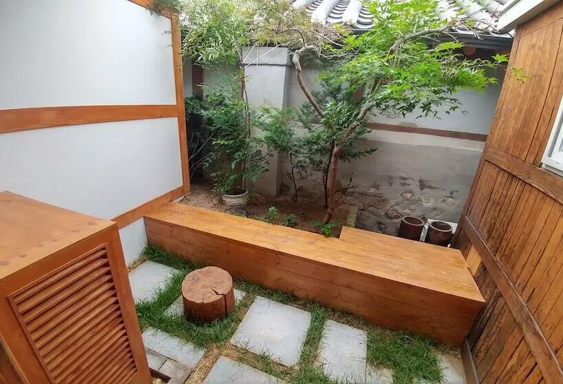 スタンダードトリプルルーム, Sophia Hanok Guesthouse