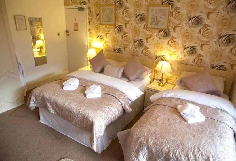 חדר משפחתי, Villa Marina