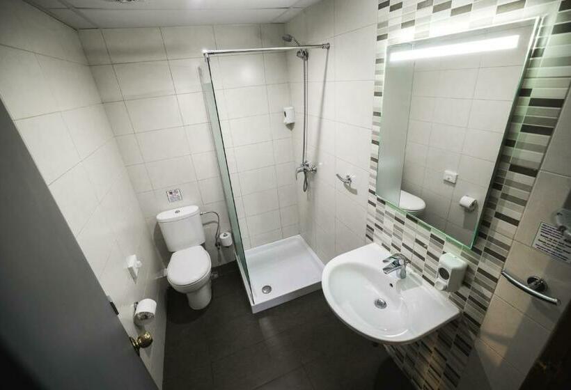 استودیوی استاندارد, Sunseeker Holiday Complex