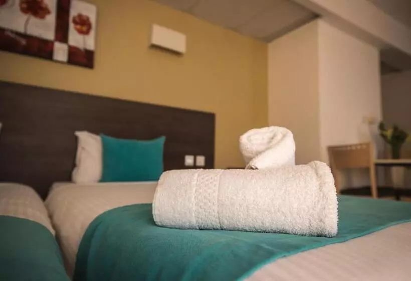آپارتمان 3 خوابه, Sunseeker Holiday Complex
