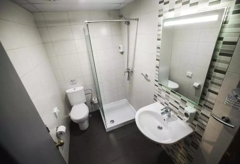 اتاق استاندارد سه نفره, Sunseeker Holiday Complex