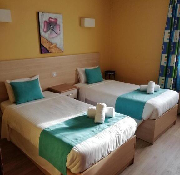 1 Bedroom Penthouse Apartment, Sunseeker Holiday Complex