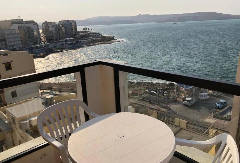 1 Bedroom Penthouse Apartment, Sunseeker Holiday Complex