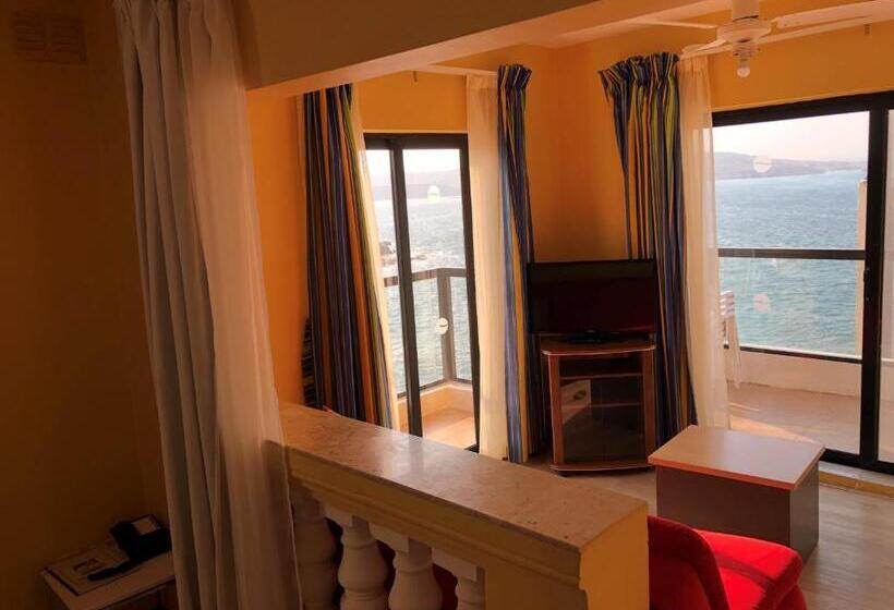 1 Bedroom Penthouse Apartment, Sunseeker Holiday Complex