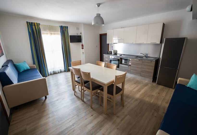 آپارتمان 2 خوابه, Sunseeker Holiday Complex