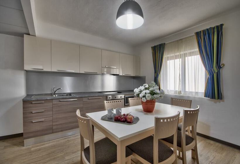 آپارتمان 3 خوابه, Sunseeker Holiday Complex