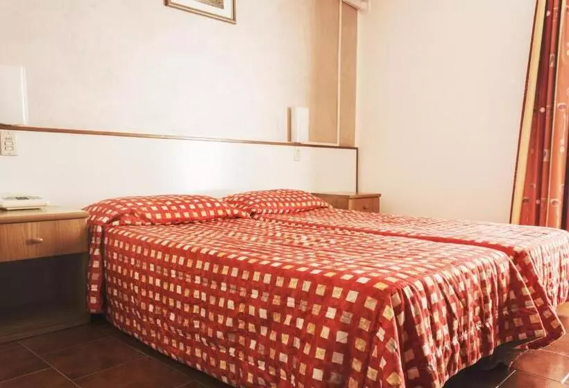 Standard Yhden Hengen Huone, Surf Hotel Pier   Montagnoli Group