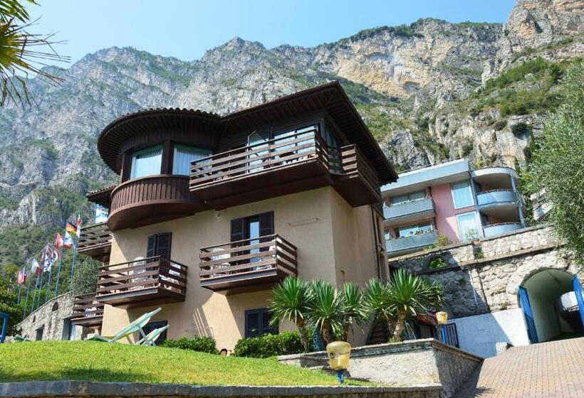 Номер Стандарт Вид на Озеро, Surf Hotel Pier   Montagnoli Group