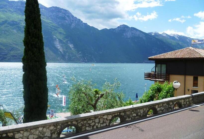 غرفة قياسية ثلاثية, Surf Hotel Pier   Montagnoli Group