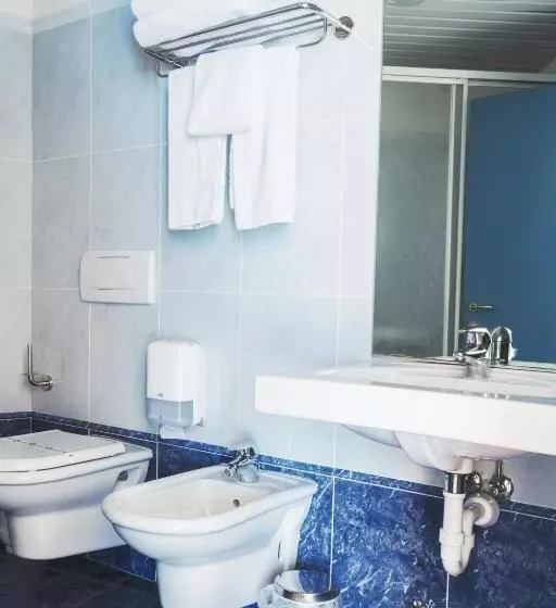 Classic Kolmen Hengen Huone, Surf Hotel Pier   Montagnoli Group