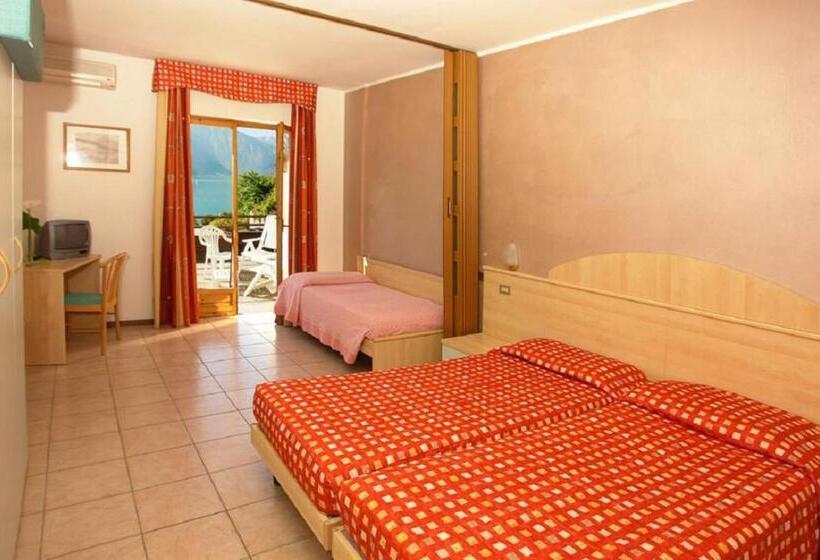 غرفة كلاسيكية ثلاثية, Surf Hotel Pier   Montagnoli Group