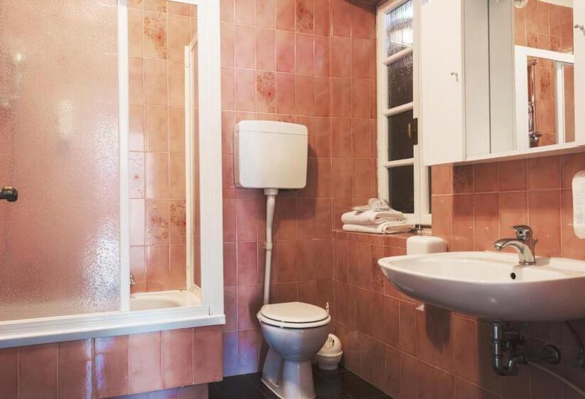 غرفة قياسية مطلّة علي البحيرة, Surf Hotel Pier   Montagnoli Group