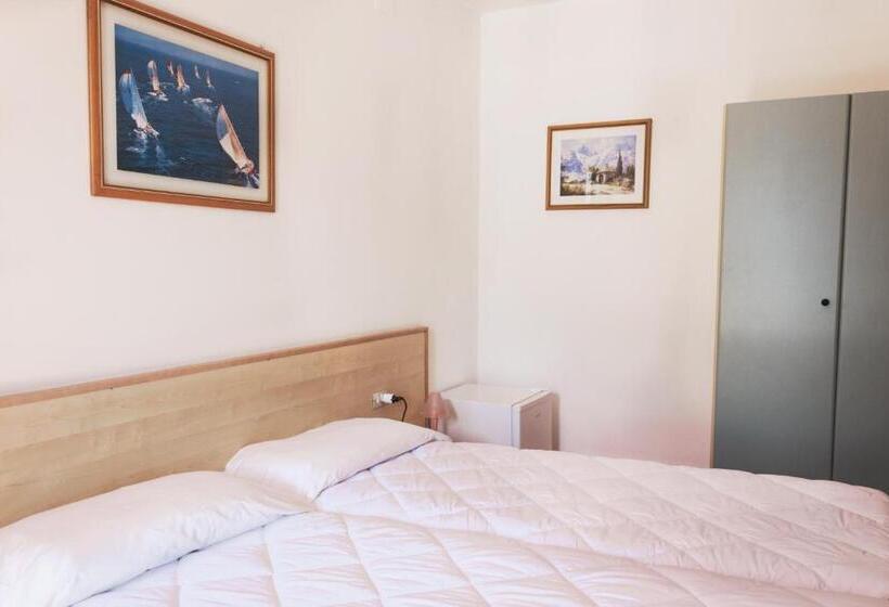 غرفة قياسية مطلّة علي البحيرة, Surf Hotel Pier   Montagnoli Group