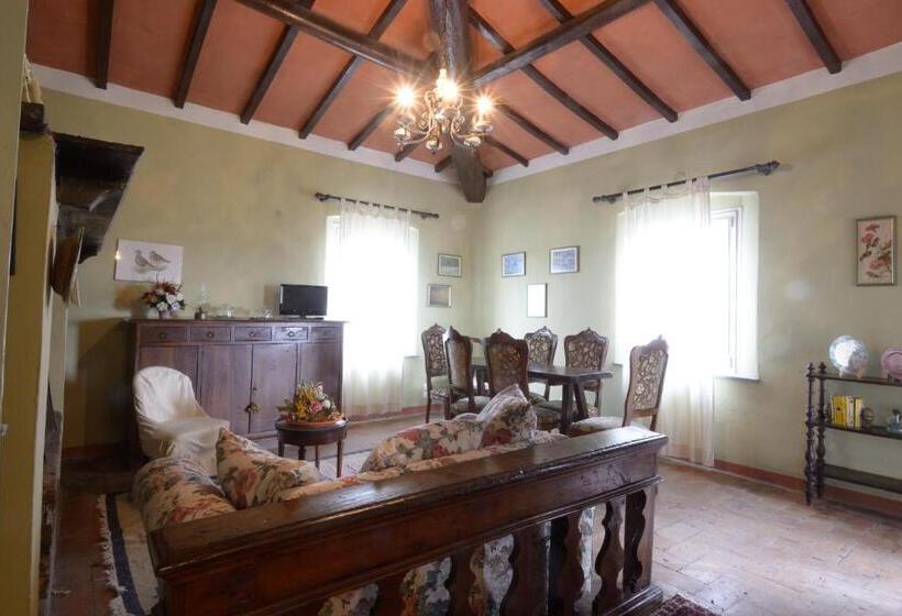 침실 4개 아파트, Agriturismi Farina