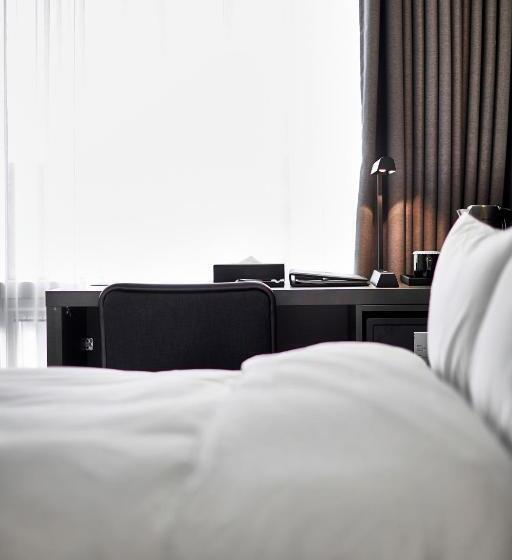 غرفة قياسية ثلاثية, Arban City