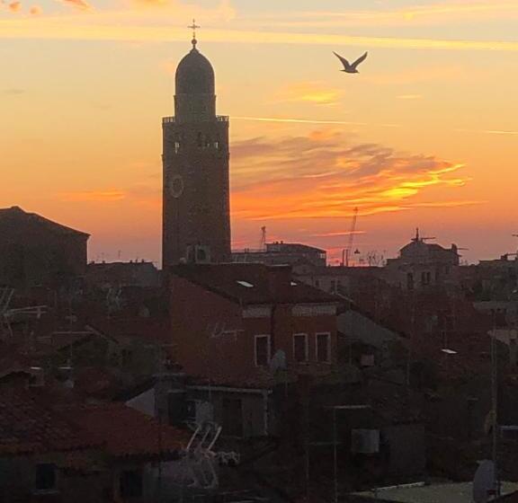 패밀리 룸, Clodia