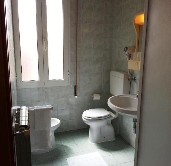 스탠다드 룸, Clodia