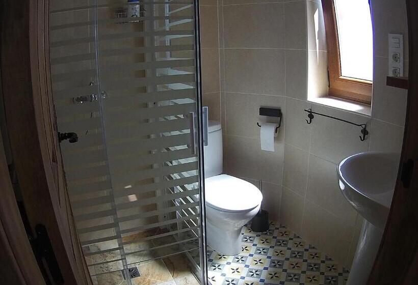 标准单人间, El Trasgu De Foncebadon