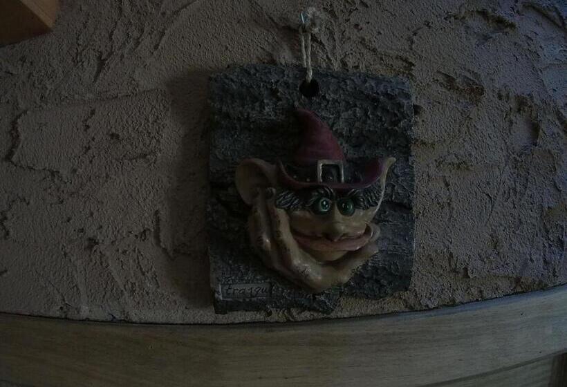 标准间, El Trasgu De Foncebadon