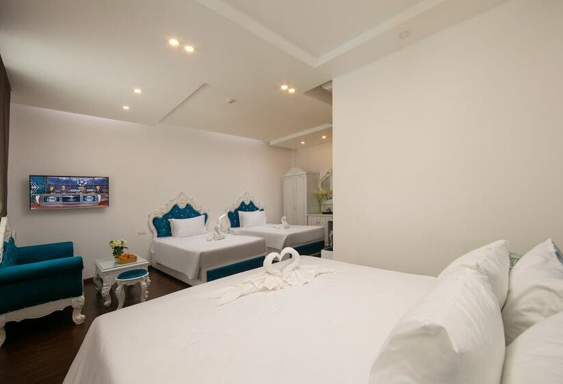 Family Room Pool View