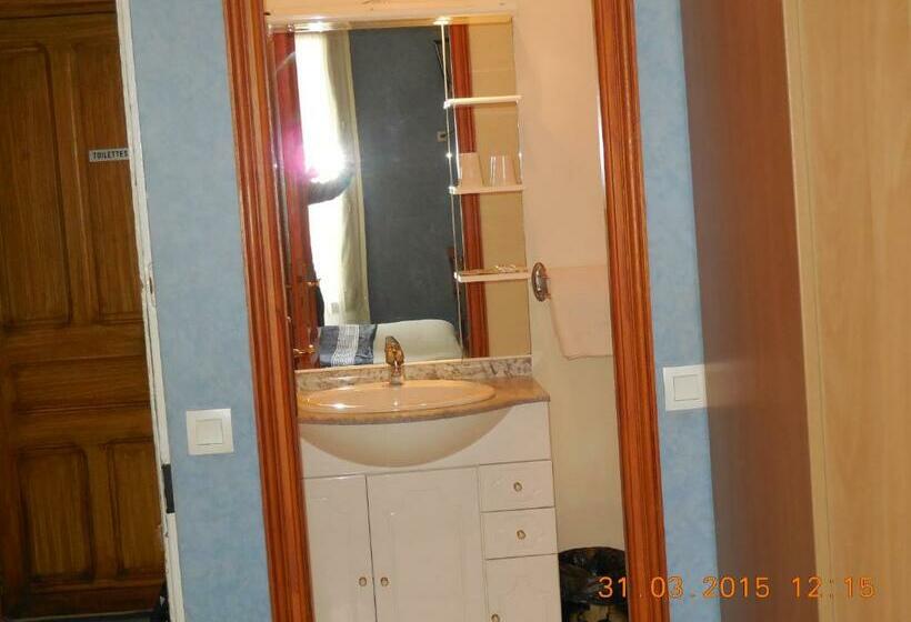 スタンダードルーム, Hôtel Le Petit Château Proche Parc Des Expositions Porte De Versailles