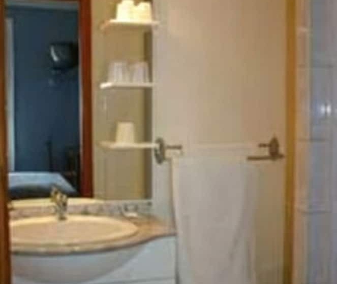 スタンダードルーム, Hôtel Le Petit Château Proche Parc Des Expositions Porte De Versailles