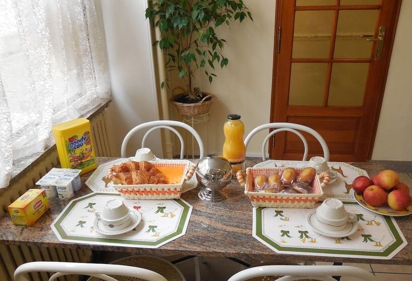 スタンダードルーム, Hôtel Le Petit Château Proche Parc Des Expositions Porte De Versailles