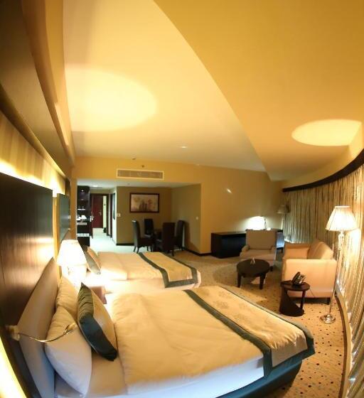 سوییت جونیور, Palestine Plaza