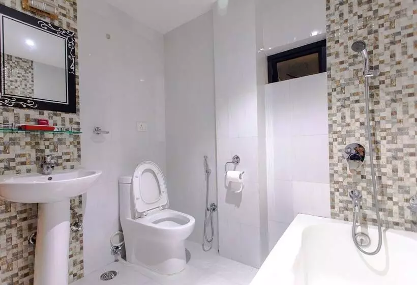 Superior room with lake view, Peace Plaza