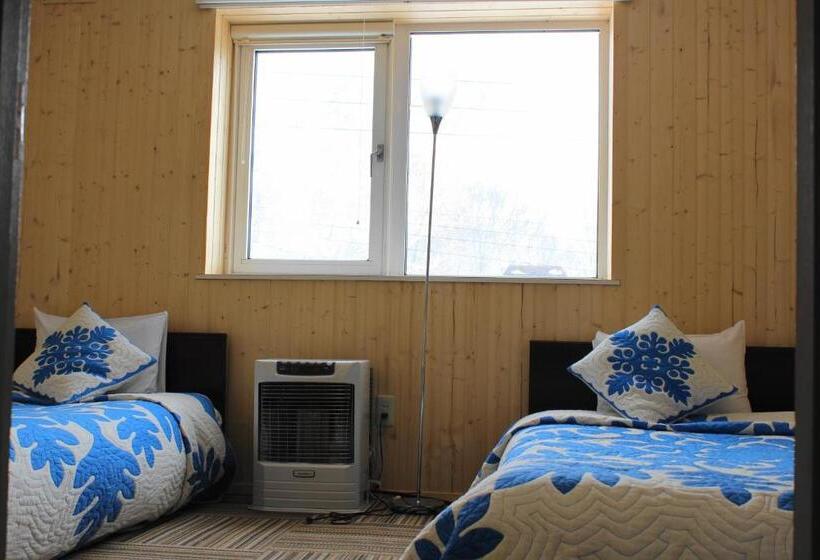 스탠다드 룸 공동 욕실, Pension Fryingpan