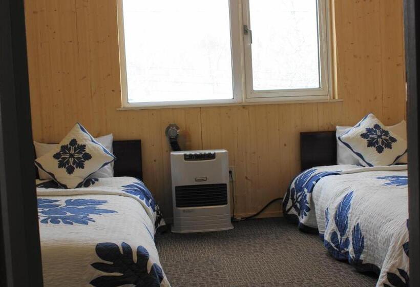 스탠다드 룸 공동 욕실, Pension Fryingpan