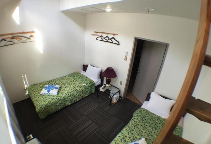 4인용 스탠다드 룸, Pension Fryingpan