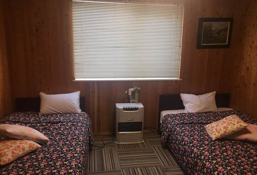 스탠다드 룸 공동 욕실, Pension Fryingpan