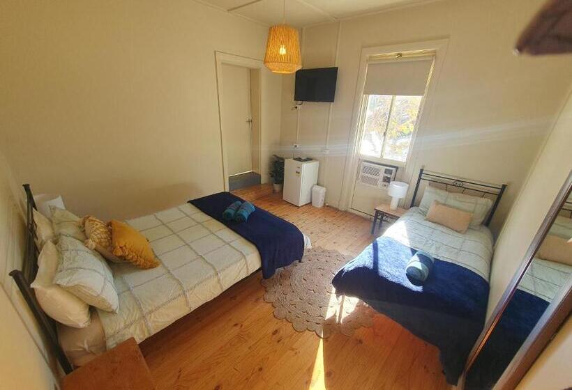 חדר סטנדרט לשלושה, Pier Hotel Port Lincoln