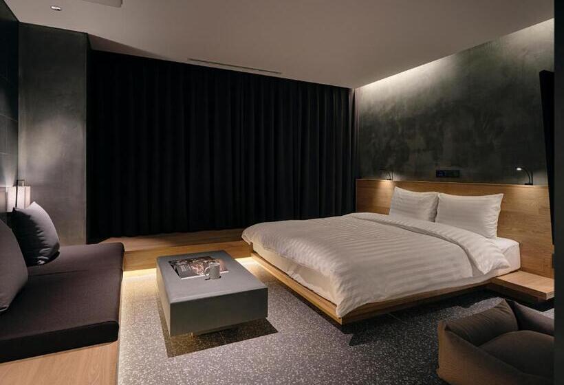 חדר משפחתי, Sono Calm Goyang