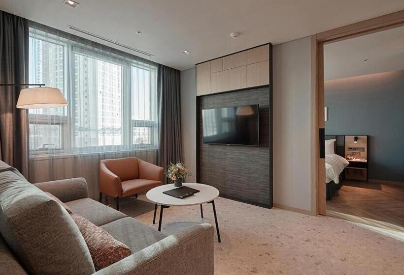 סוויטה, Sono Calm Goyang