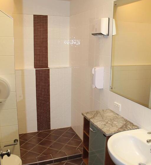 スタンダードスタジオ, U Boutique