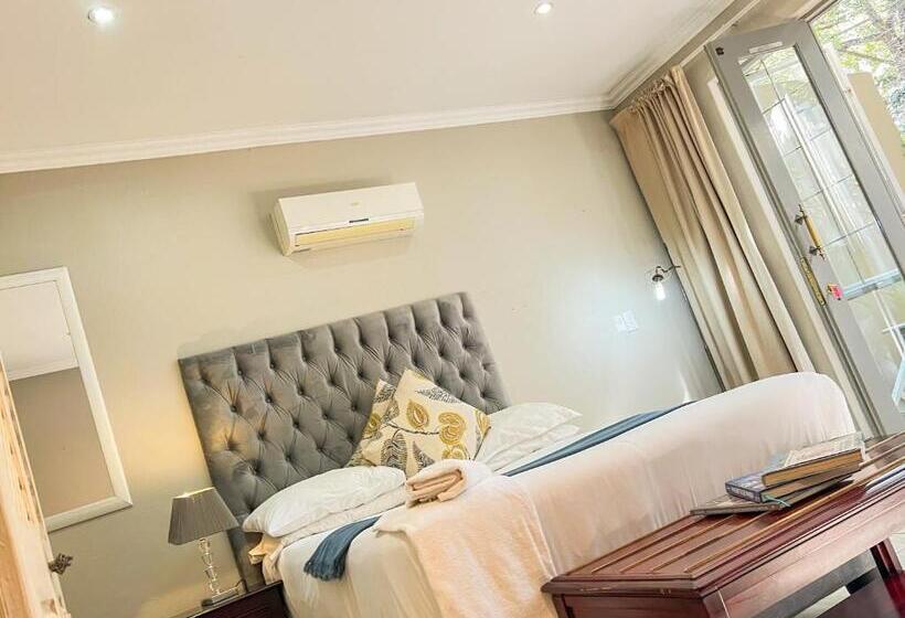 スタンダードルーム, Amoris Guesthouse In Waterkloof Ridge