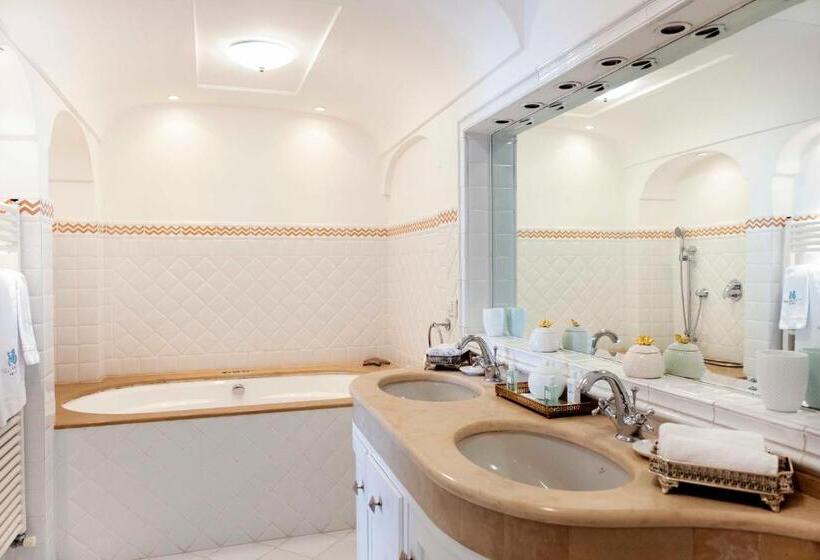 Апартаменты 1 Спальня с Террасой Вид на Море, Villa Boheme Exclusive Luxury Suites