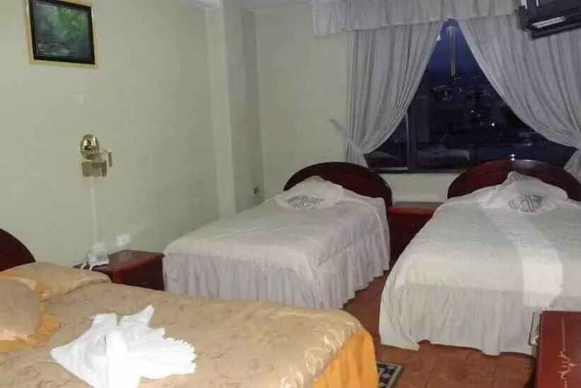 اتاق استاندارد سه نفره, Master's Suite